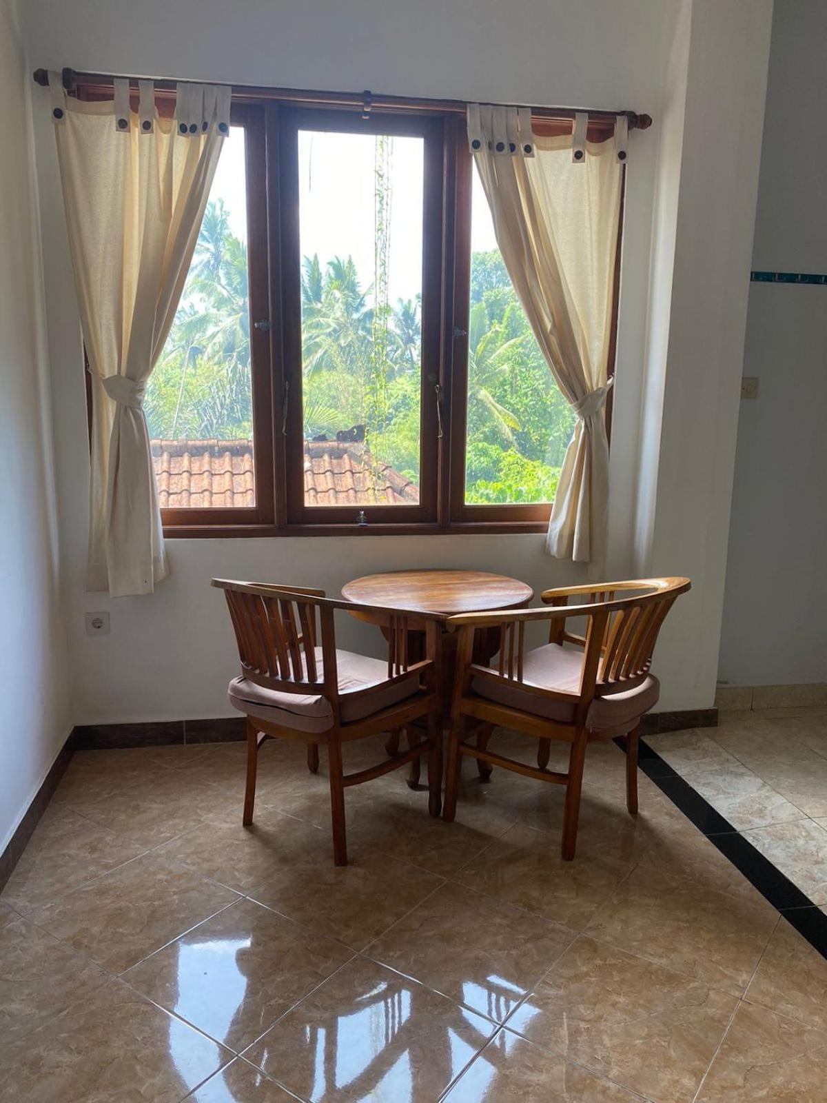 Ogek Home Stay Убуд Стая снимка